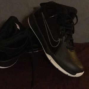 Kid Nike size 7 black and white